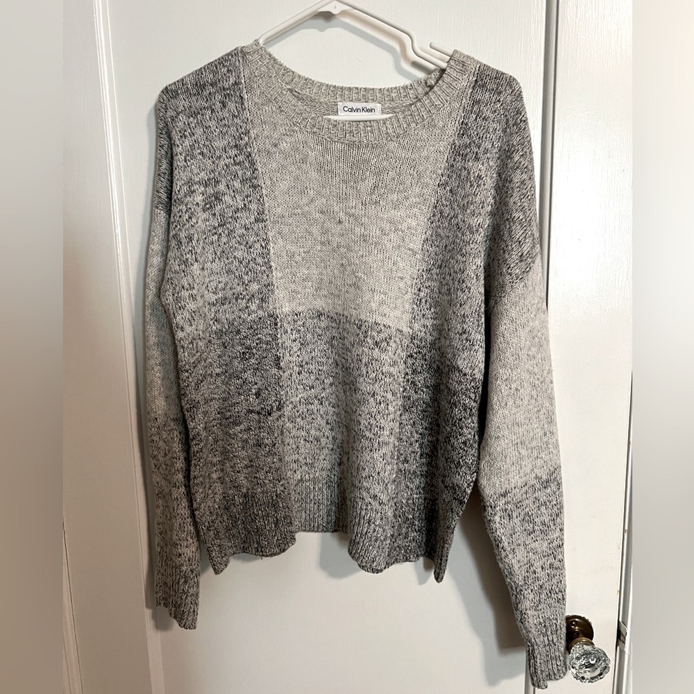 Sweater - Calvin Klein - Size Small